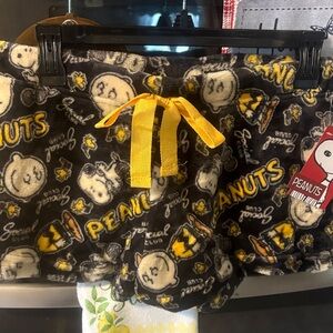 Peanuts Fleece Shorts with Yellow Highlights